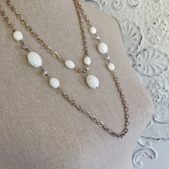 Vintage 1960s Signed Sarah Coventry Necklace Earrings Set White Resin Bead Mod - Picture 11 of 12
